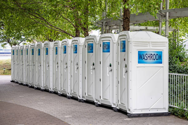 Porta potty delivery and setup in Cottleville, MO